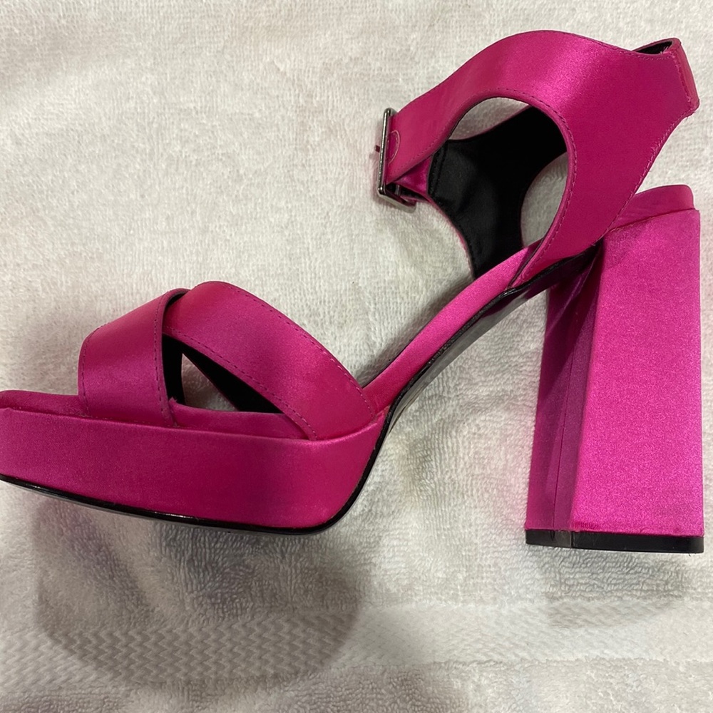 SALE☄️ASOS HOT PINK PLATFORM SANDALS/HEELS SIZE 9